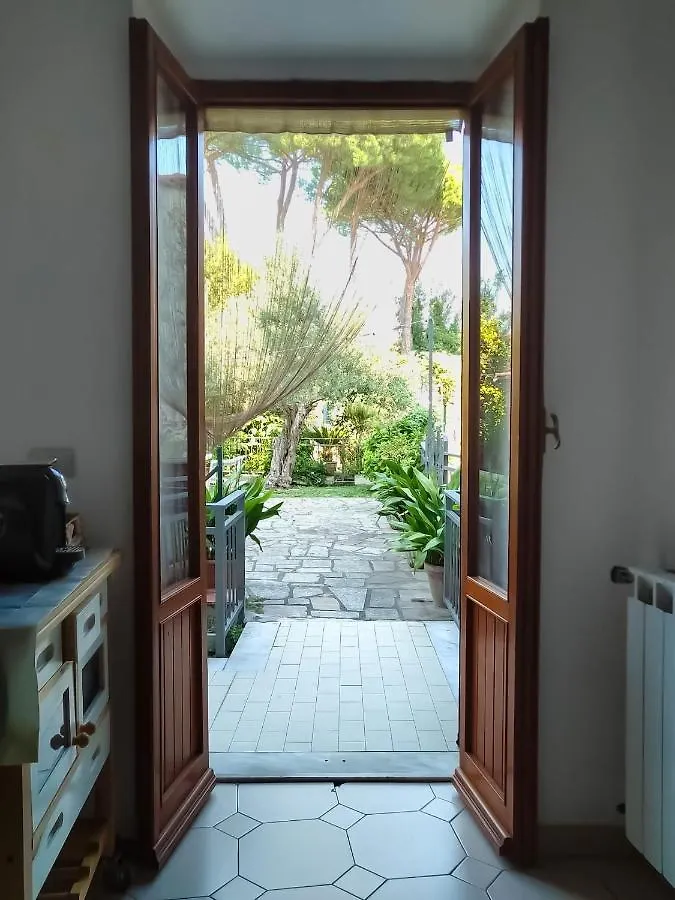 A Casa Di Leda Apartment Sarzana Italy