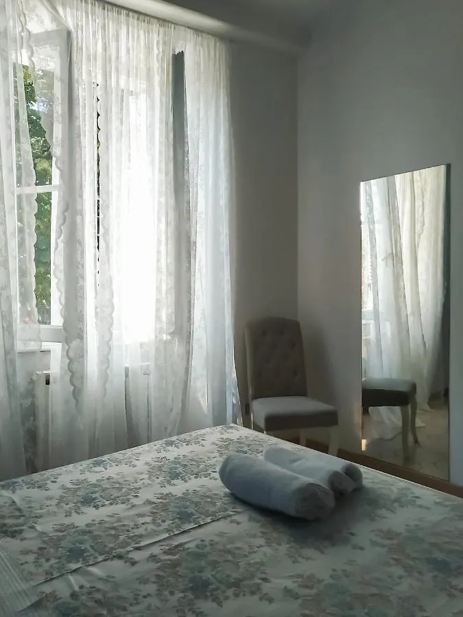 A Casa Di Leda Apartment Sarzana